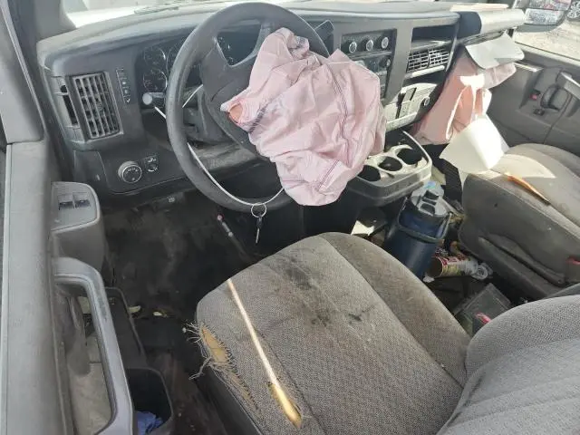 2017 GMC SAVANA G2500  