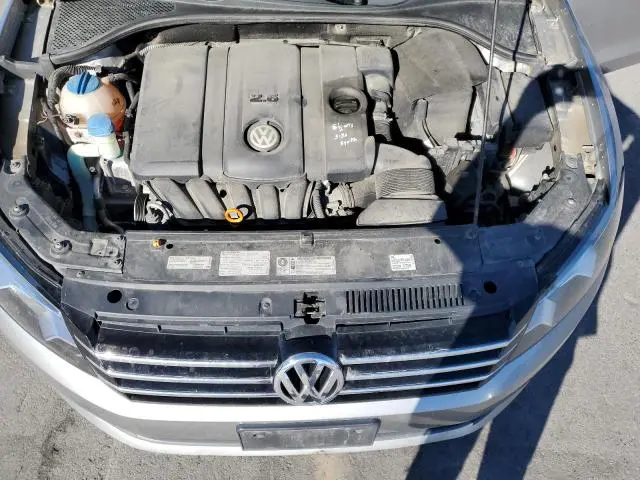 2012 VOLKSWAGEN PASSAT SE