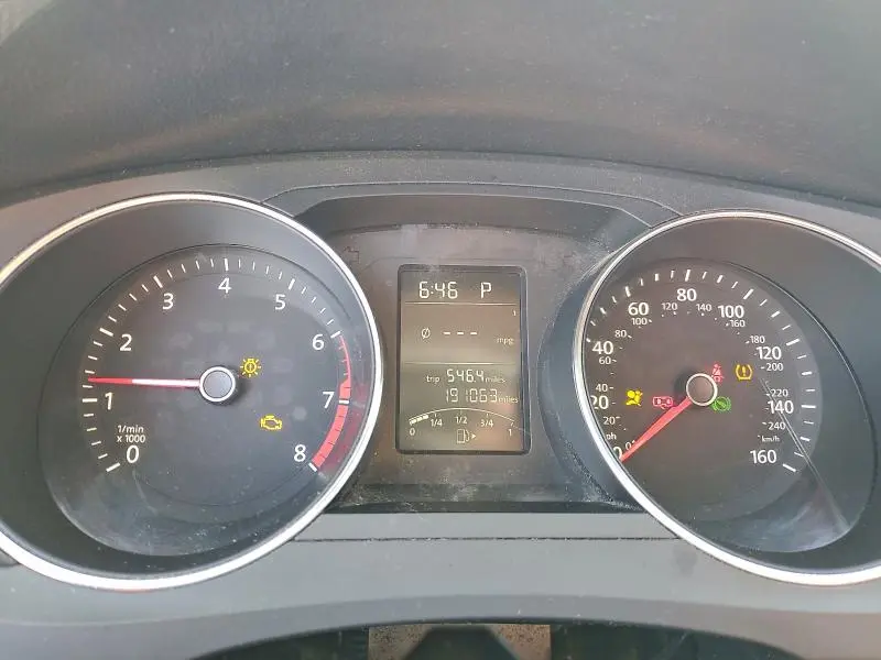 2015 VOLKSWAGEN JETTA SE  