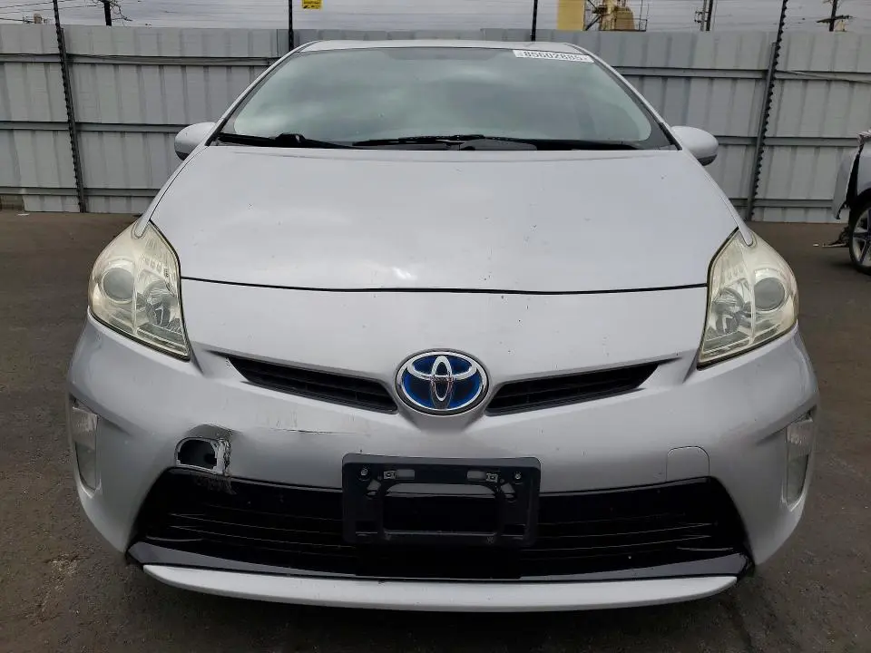 2015 TOYOTA PRIUS THREE  