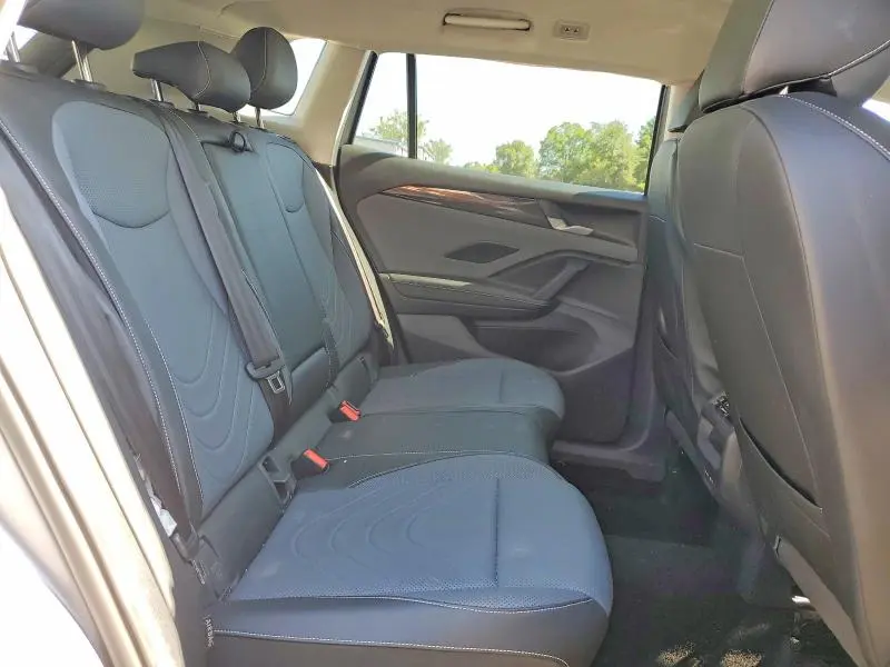 2025 VOLKSWAGEN TIGUAN SE  