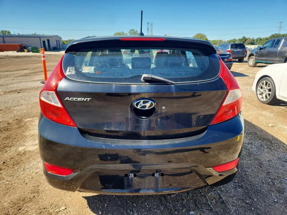 2013 HYUNDAI ACCENT SE  