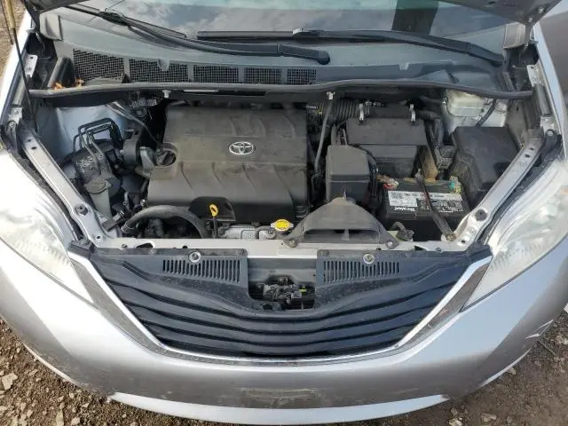 2011 TOYOTA SIENNA LE  