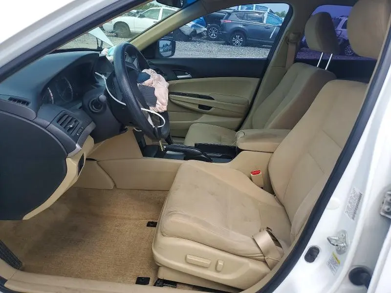 2011 HONDA ACCORD LXP  