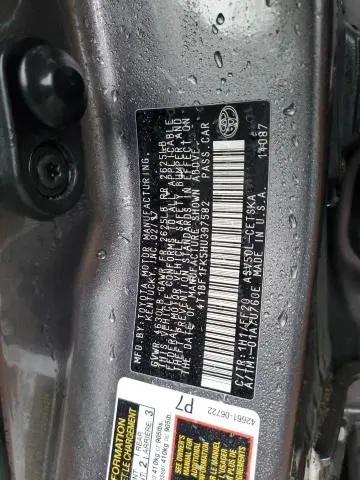 2017 TOYOTA CAMRY LE  
