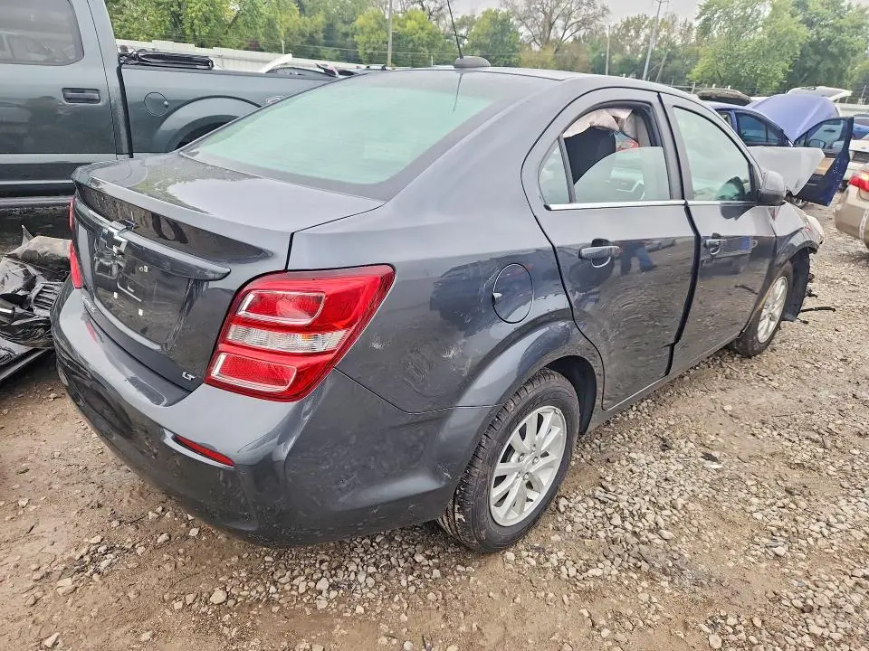 2020 CHEVROLET SONIC LT  