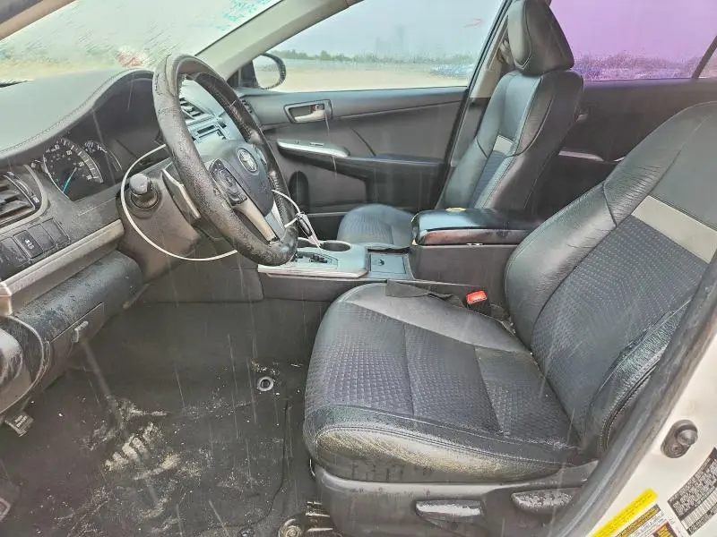 2014 TOYOTA CAMRY SE  