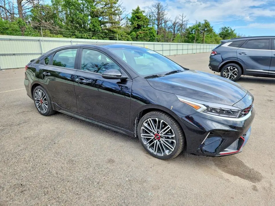 2024 KIA FORTE GT  