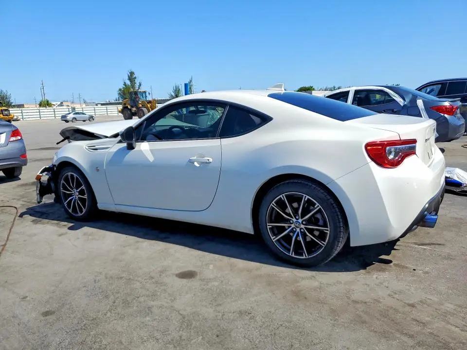 2017 TOYOTA 86 BASE  