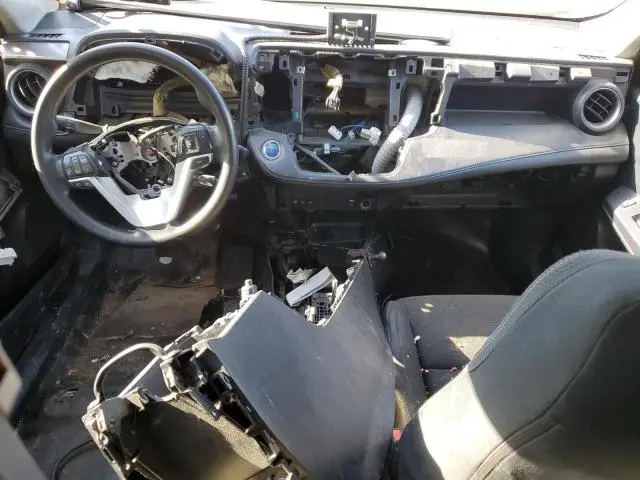 2018 TOYOTA RAV4 HV LE  