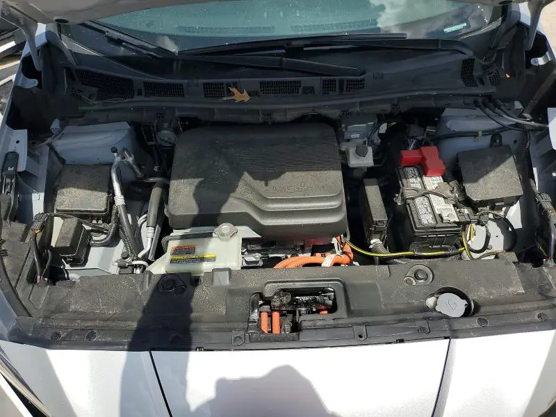 2025 NISSAN LEAF S  