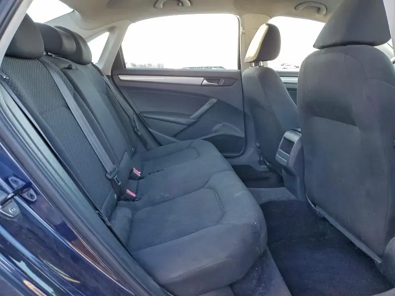 2014 VOLKSWAGEN PASSAT S  