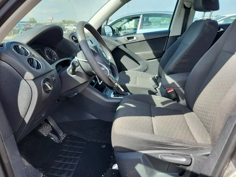 2012 VOLKSWAGEN TIGUAN S  