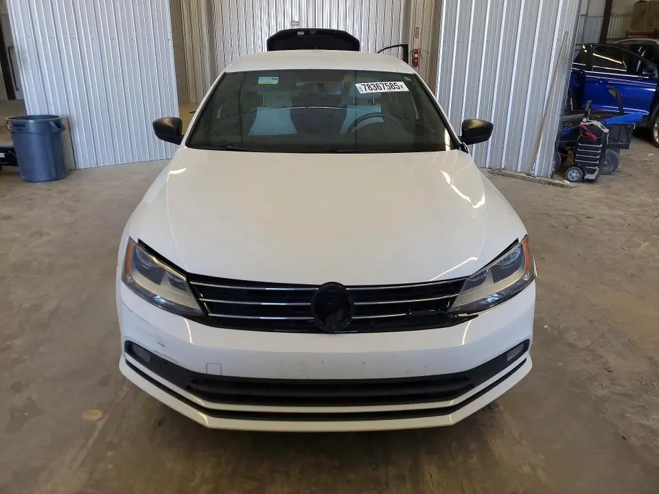 2016 VOLKSWAGEN JETTA SPORT  