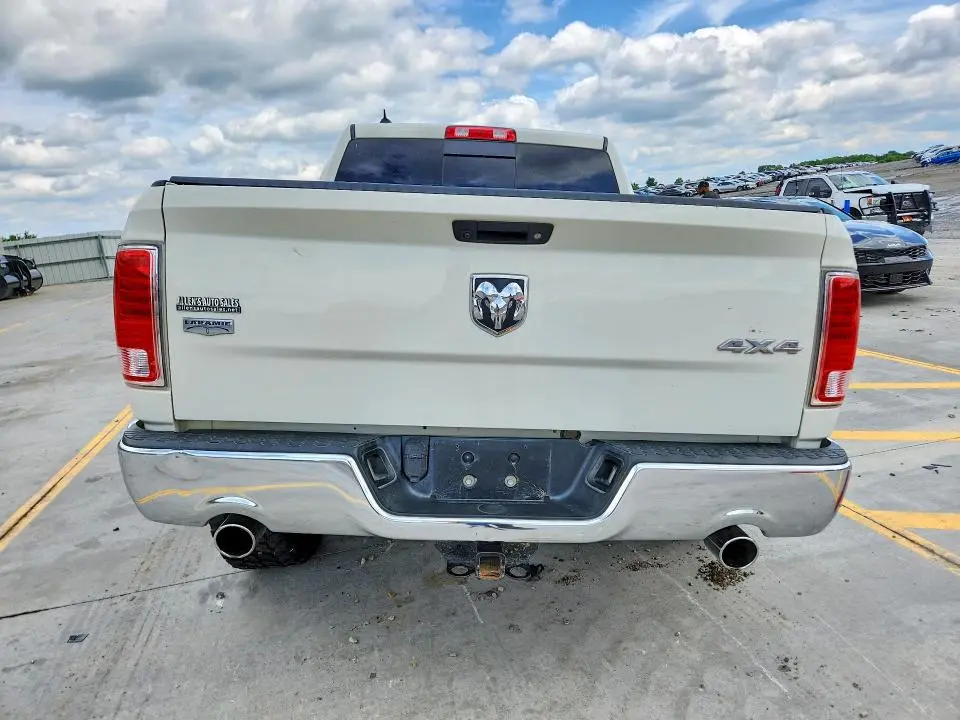 2016 RAM 1500 LARAMIE  