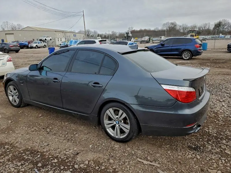 2010 BMW 528 XI  