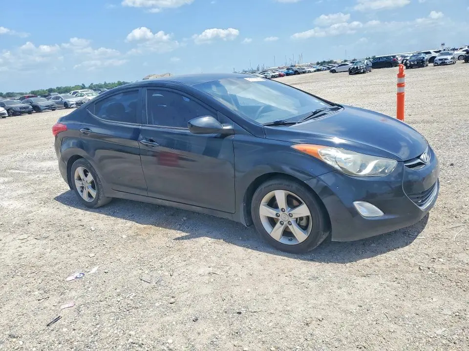 2013 HYUNDAI ELANTRA   