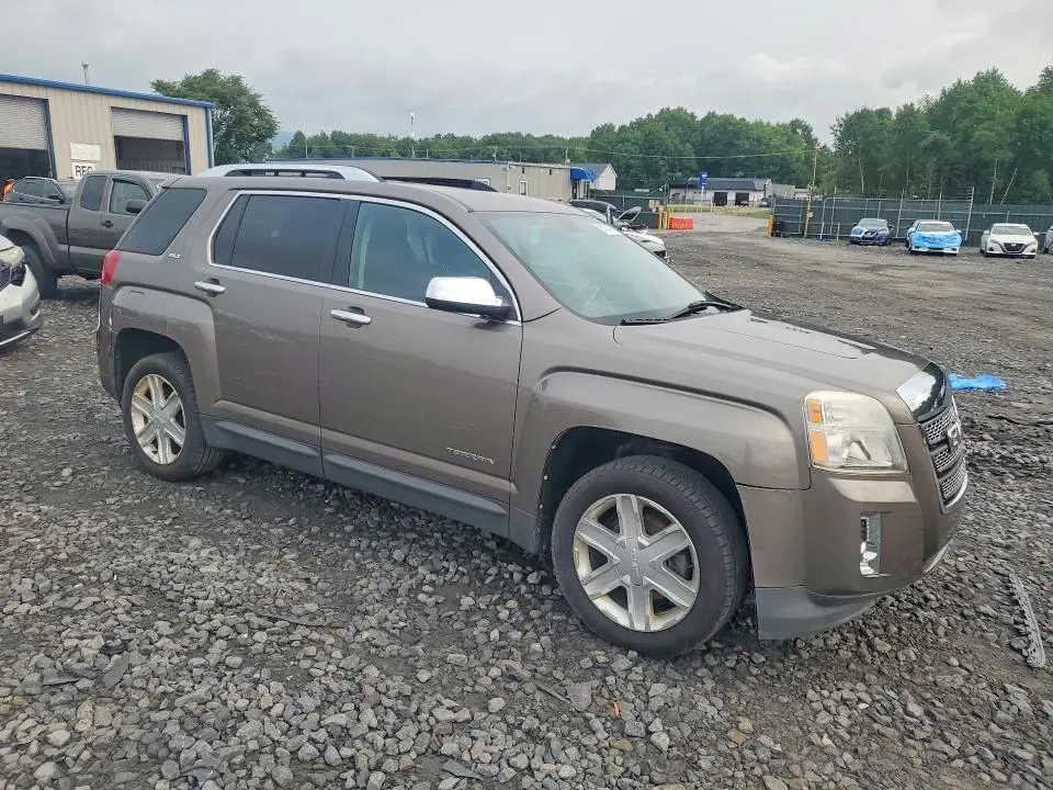 2010 GMC TERRAIN SLT  