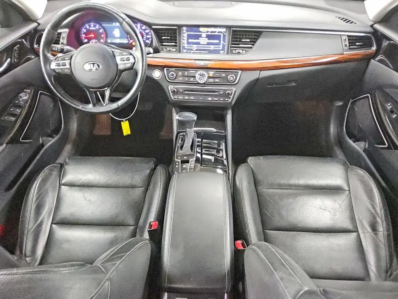 2017 KIA CADENZA PREMIUM  