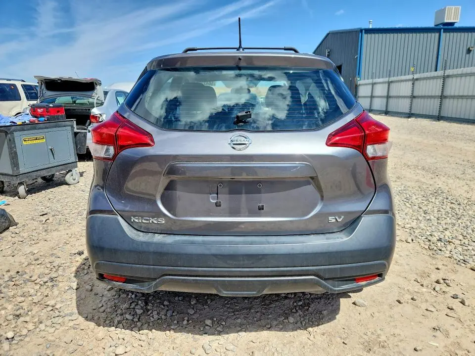 2018 NISSAN KICKS SV  