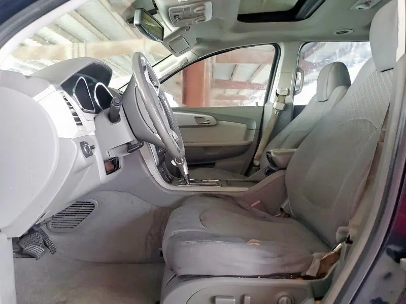 2011 CHEVROLET TRAVERSE LT  