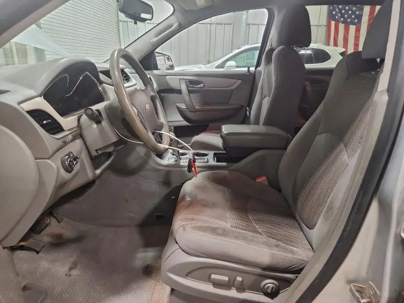 2014 CHEVROLET TRAVERSE LS  