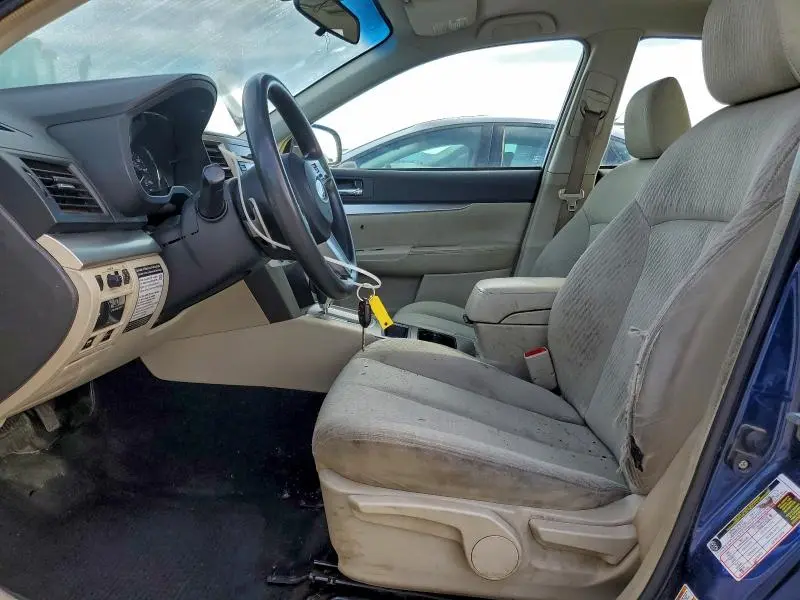 2010 SUBARU LEGACY 2.5I  