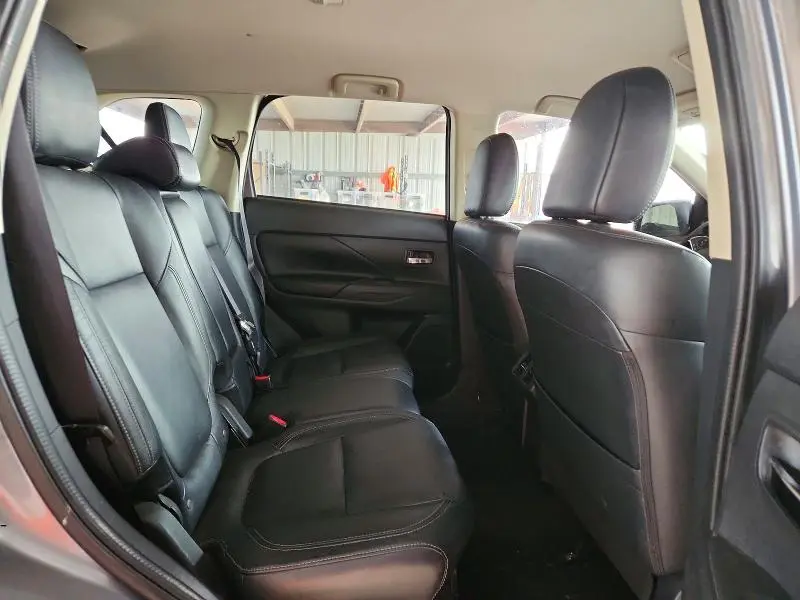 2020 MITSUBISHI OUTLANDER SE  