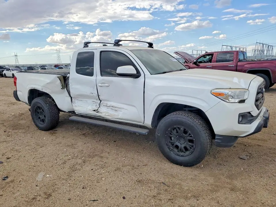 2017 TOYOTA TACOMA SR  