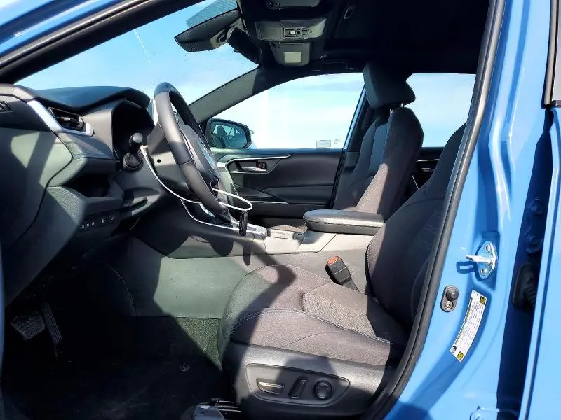 2024 TOYOTA RAV4 SE  