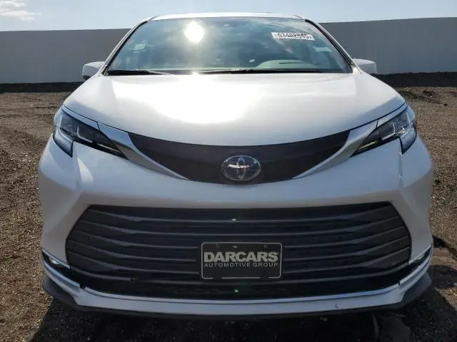 2024 TOYOTA SIENNA LIMITED  