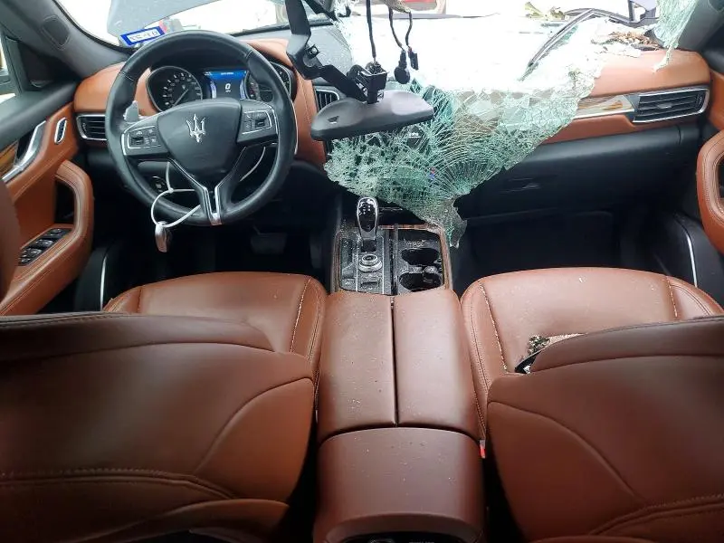 2017 MASERATI LEVANTE S LUXURY  