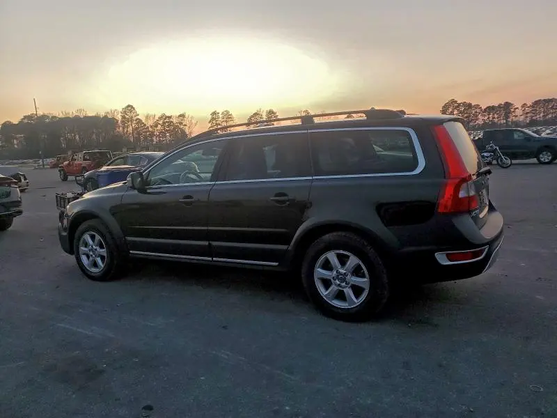 2010 VOLVO XC70 3.2  