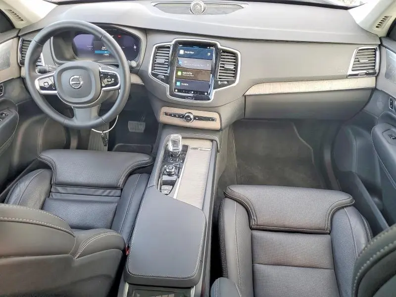 2024 VOLVO XC90 PLUS  