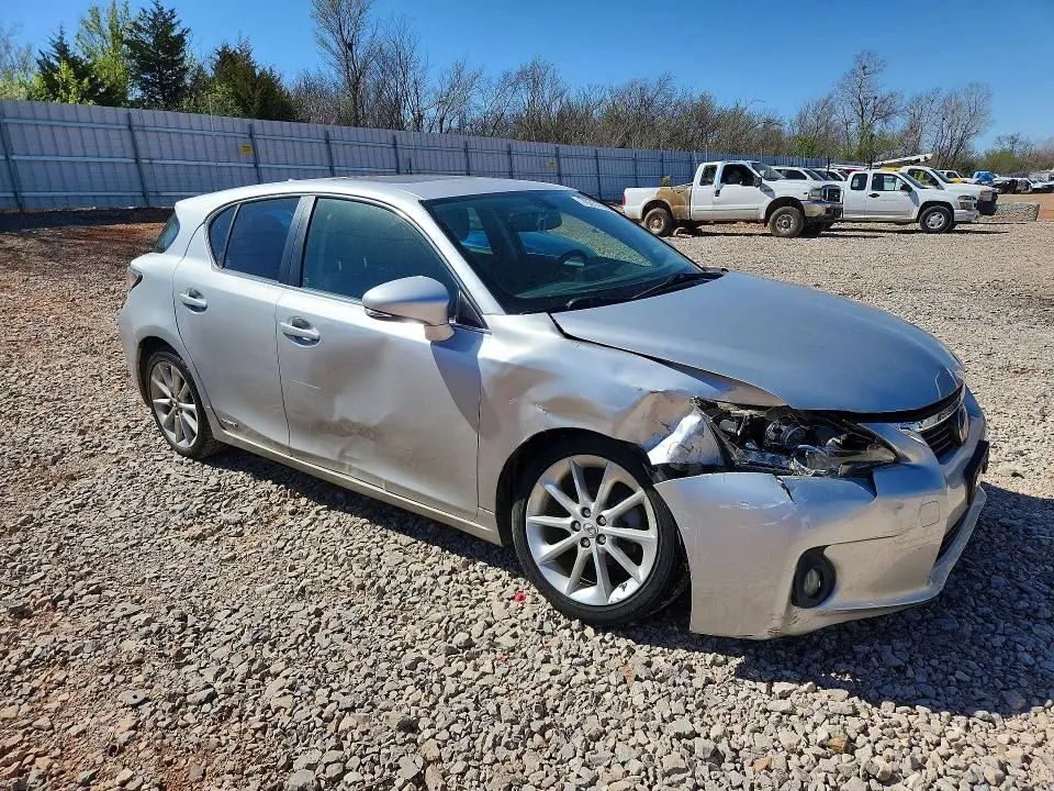 2013 LEXUS CT 200 H   