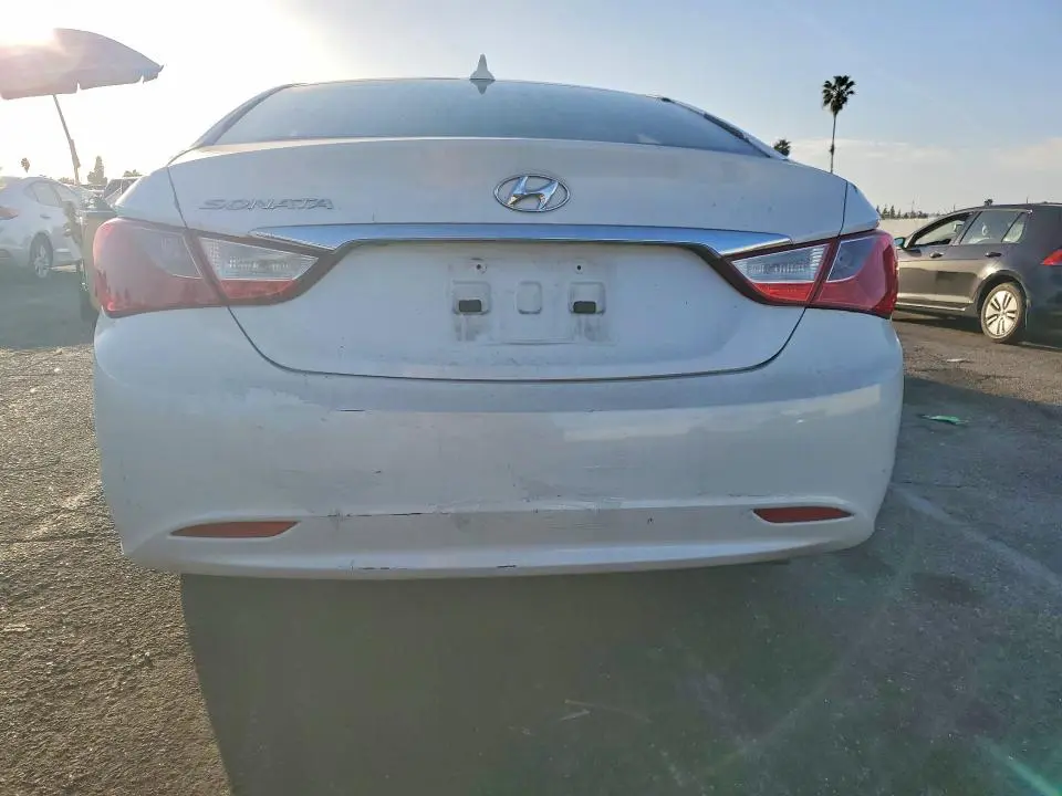 2011 HYUNDAI SONATA GLS  