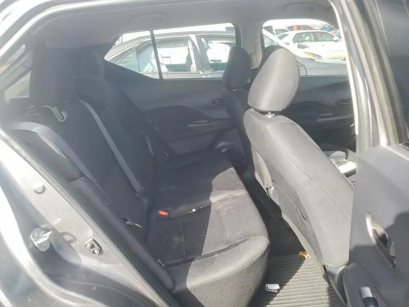 2023 NISSAN KICKS S  