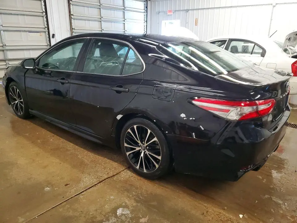 2018 TOYOTA CAMRY   
