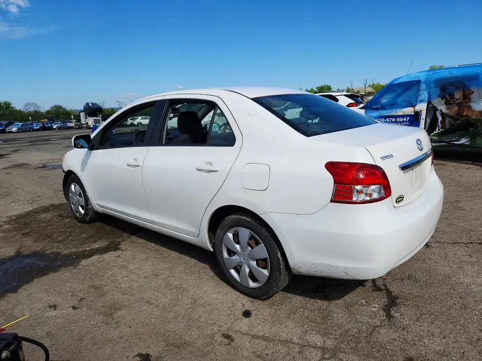2010 TOYOTA YARIS BASE  