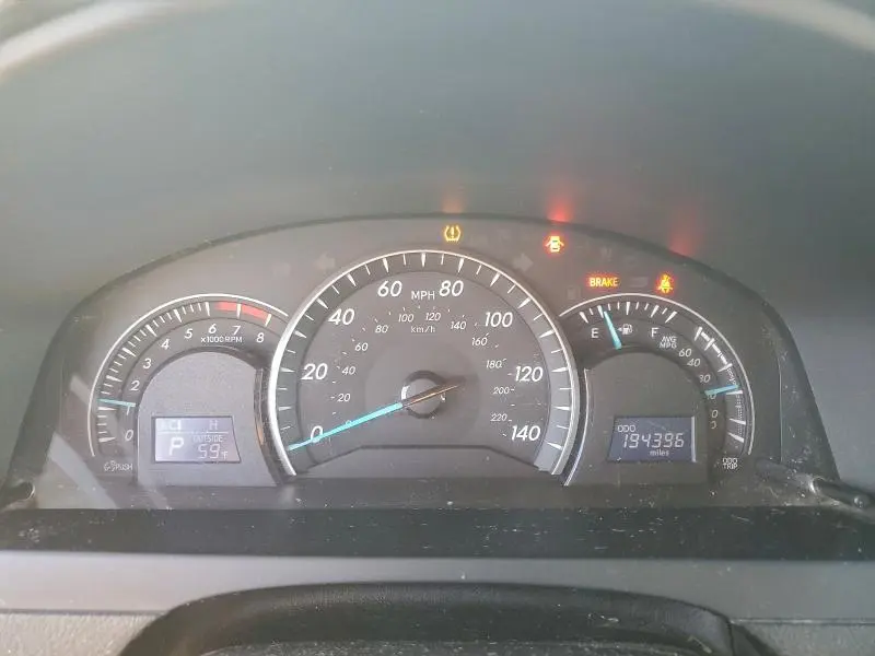 2015 TOYOTA CAMRY LE  