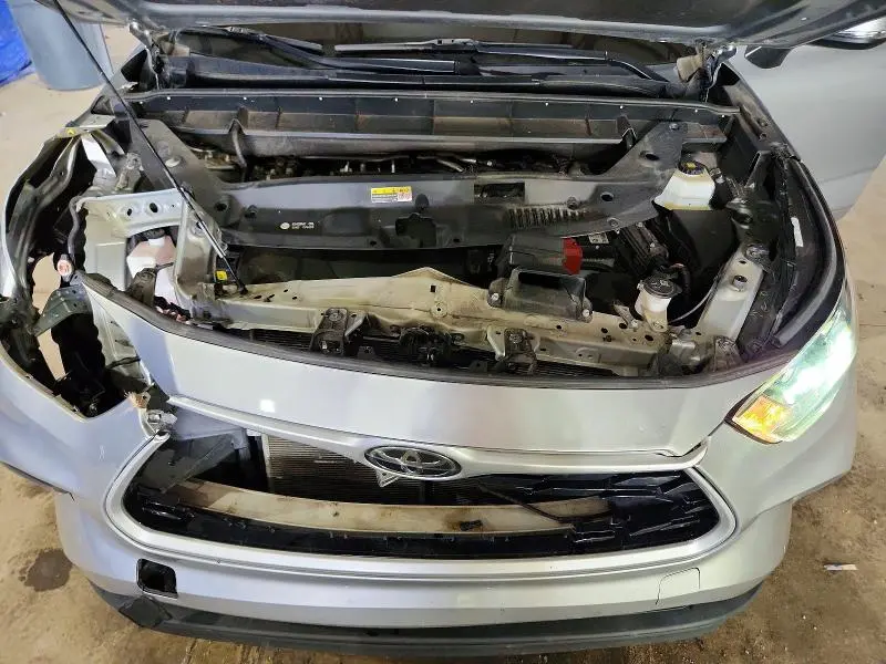 2021 TOYOTA HIGHLANDER L  