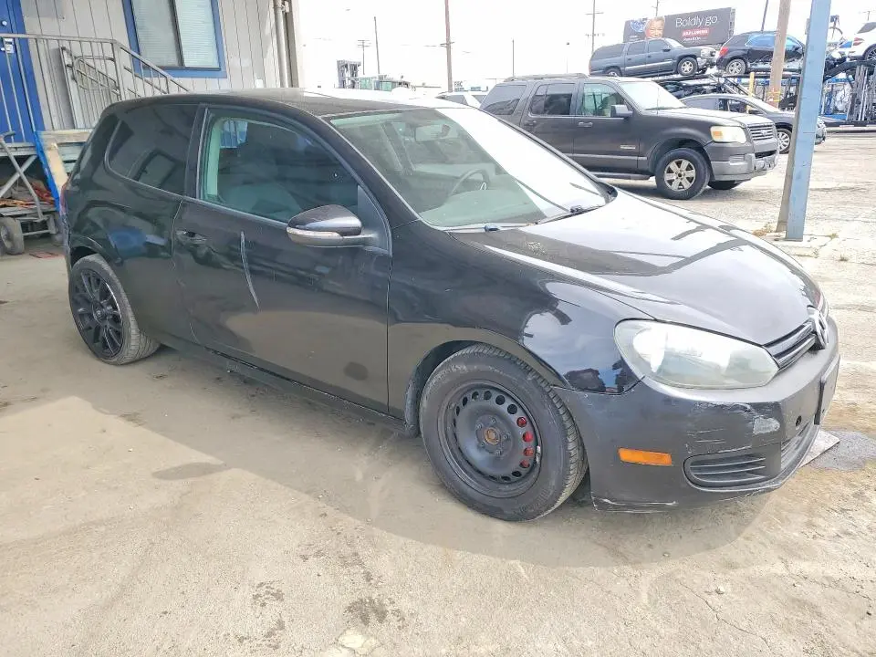2010 VOLKSWAGEN GOLF   