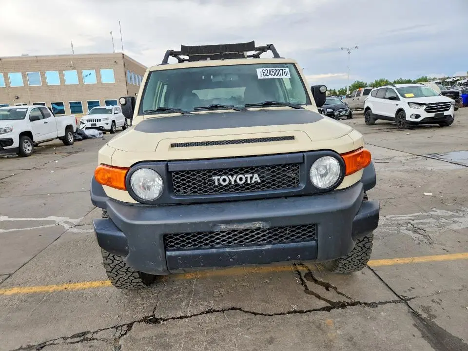 2010 TOYOTA FJ CRUISER BASE  
