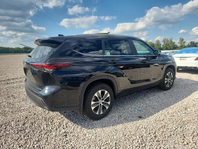 2026 TOYOTA HIGHLANDER XLE  