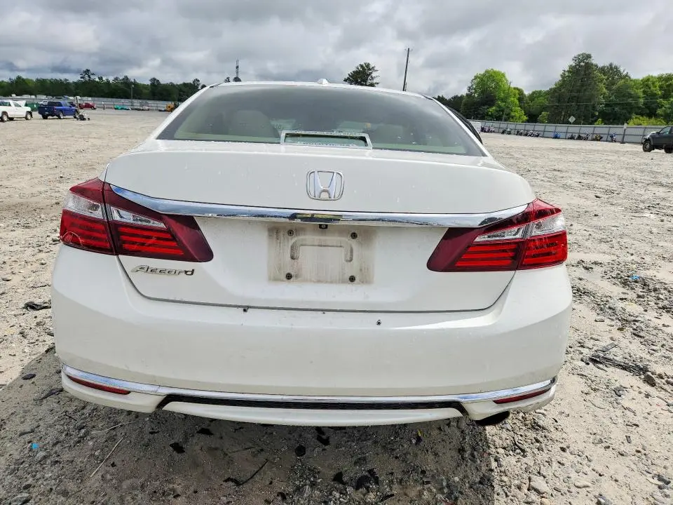 2017 HONDA ACCORD EX  