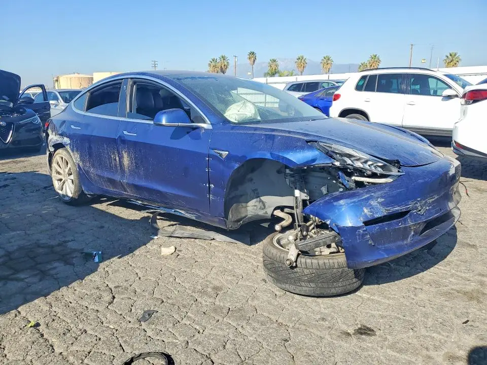 2018 TESLA MODEL 3   