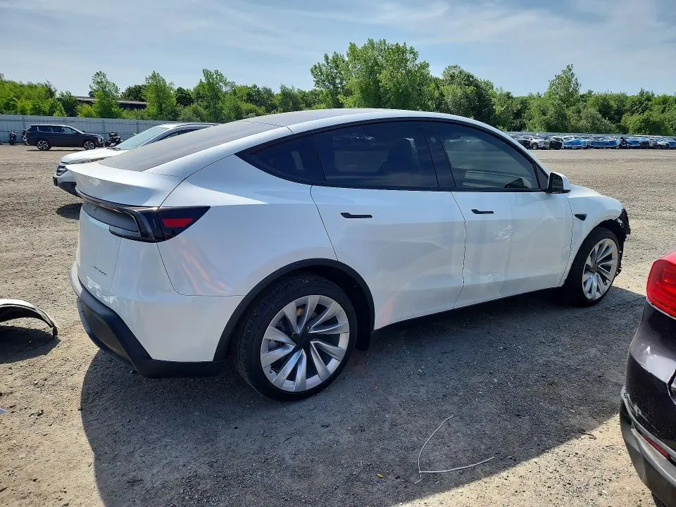 2026 TESLA MODEL Y   