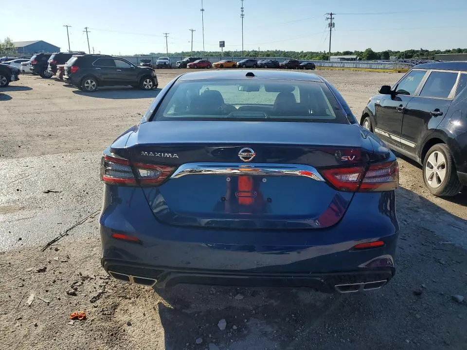 2022 NISSAN MAXIMA SV  
