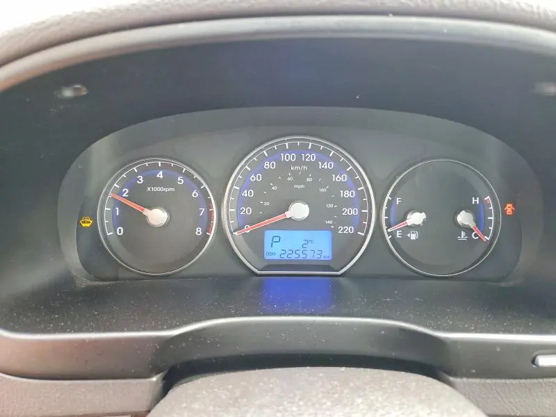 2011 HYUNDAI SANTA FE GLS  