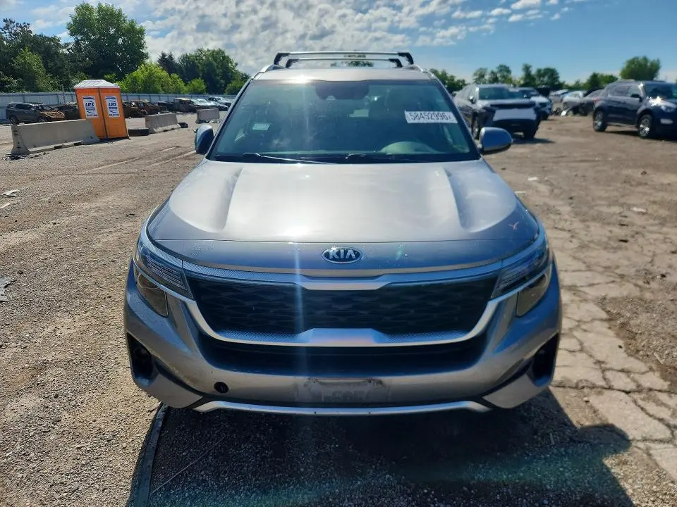 2021 KIA SELTOS EX  